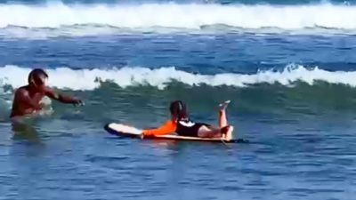 【バリ島　子供サーフレッスン】サーフィン体験